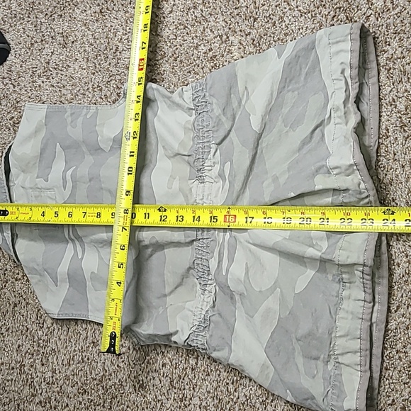 Abercrombie & Fitch Camo Vest - Picture 6 of 6